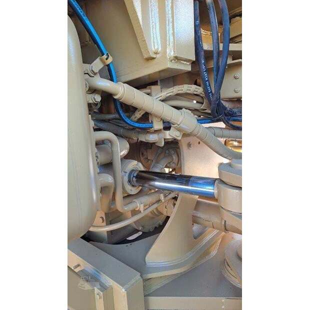 2013 كاتربيلر 824H-42515233