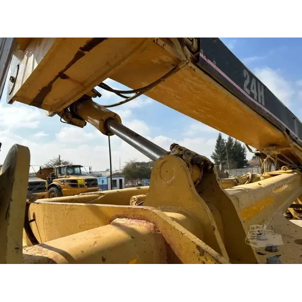 2002 Caterpillar 24H-42515664
