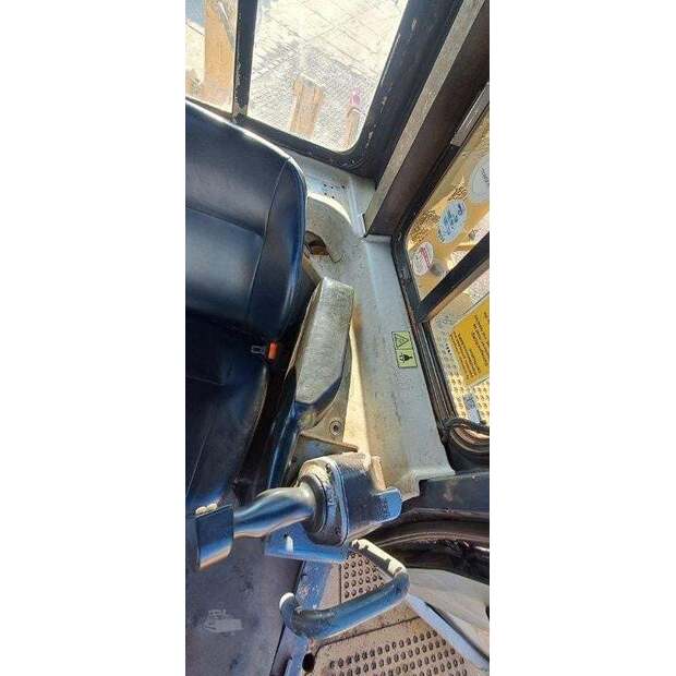 2006 Caterpillar D6R-42516296