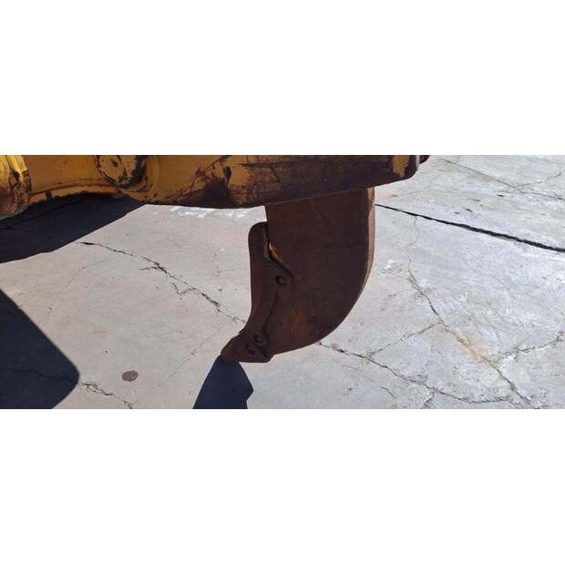 2014 كاتربيلر D8R-42516425