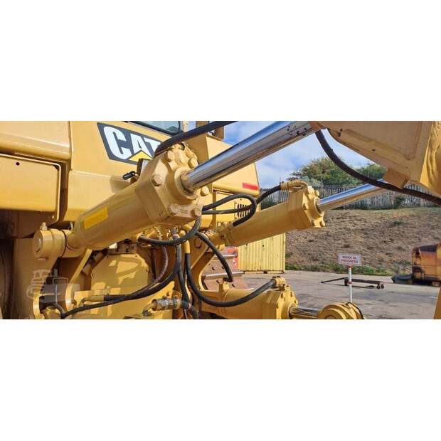 2014 Caterpillar D8R-42516576