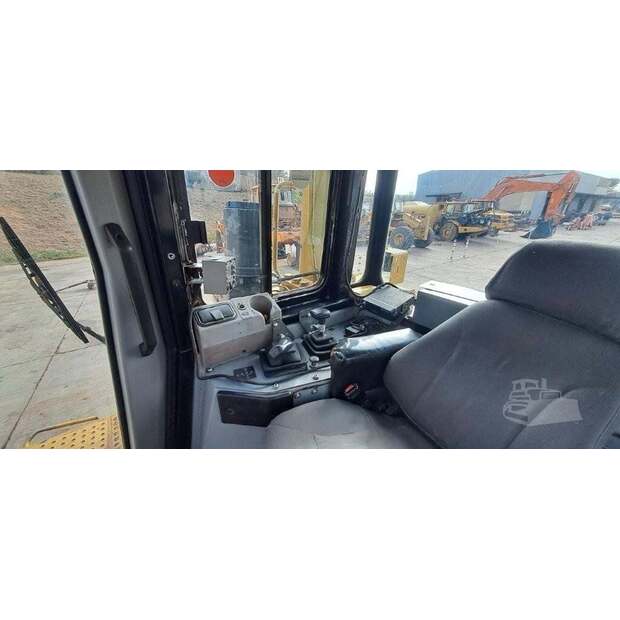 2014 Caterpillar D8R-42516605