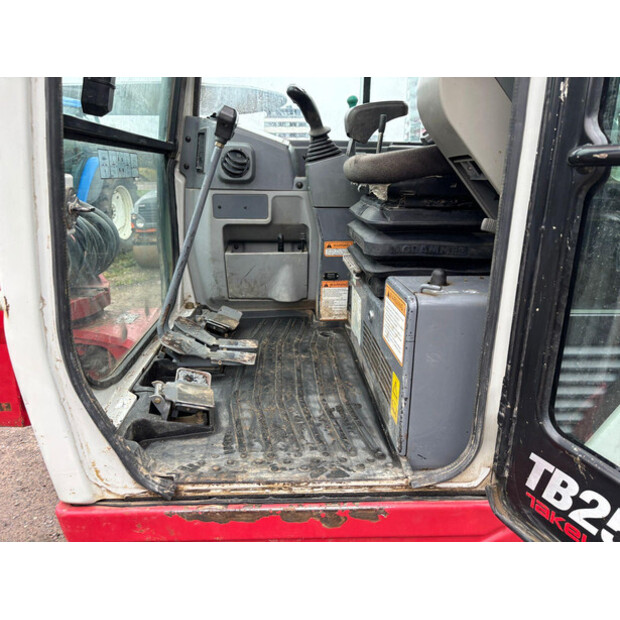 2019 تاكوتشي TB250-42516673