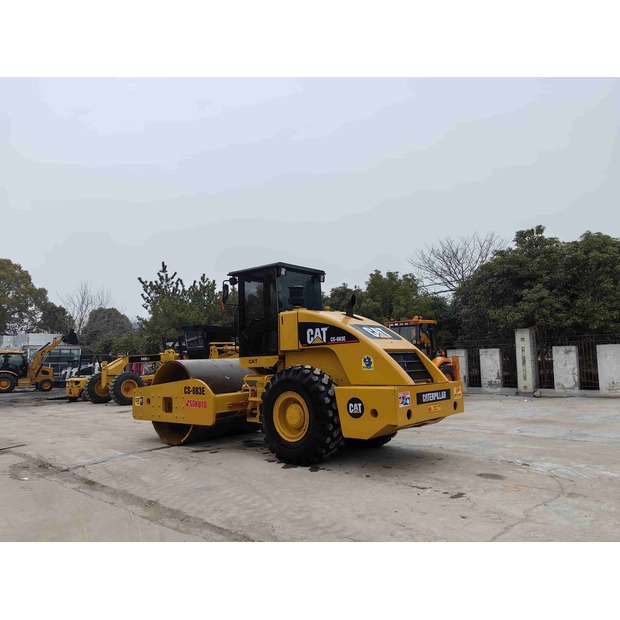 2021 Caterpillar CS683E-42521865