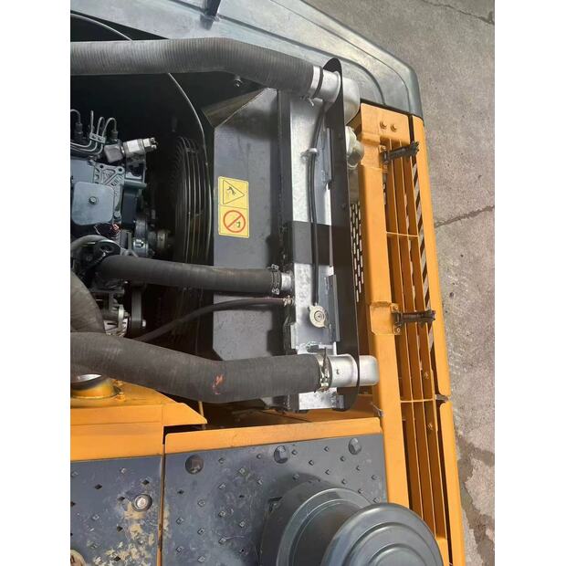 2021 Hyundai R225LC-42521930