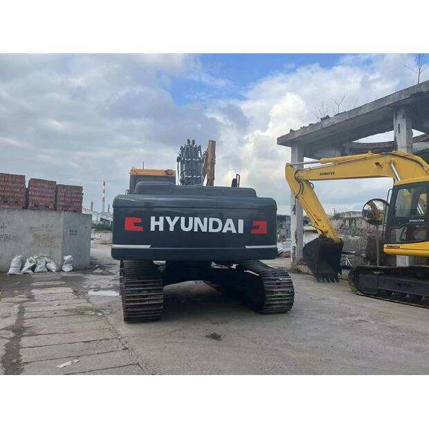 2021 Hyundai R225LC-42521947