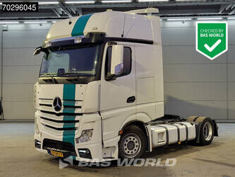 صورة ل رؤوس شاحنات 2017 مرسيدس بنز ACTROS 1845