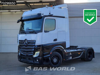 صورة ل رؤوس شاحنات 2021 مرسيدس بنز Actros 1848