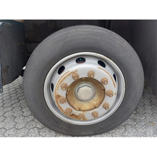 2011 تربيرغ YT182-42538601
