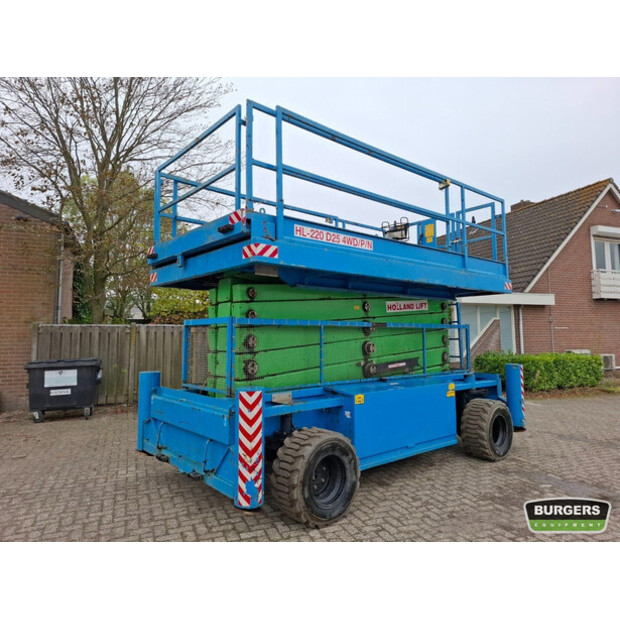 2017 Holland Lift HL220D25-42539972