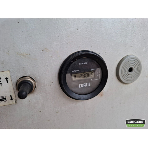 2017 Holland Lift HL220D25-42539977
