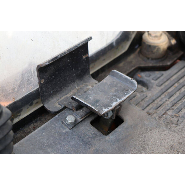 2000 Hitachi EX15-42540440