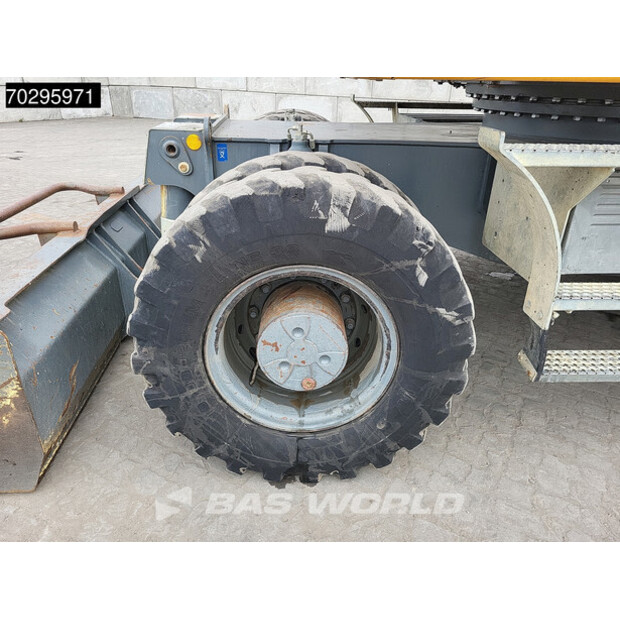 2014 ليبهير A918 Compact-42541487