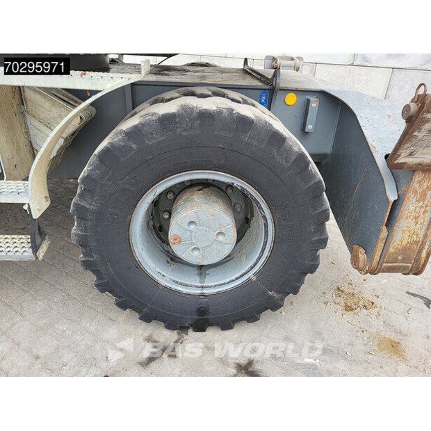 2014 ليبهير A918 Compact-42541488