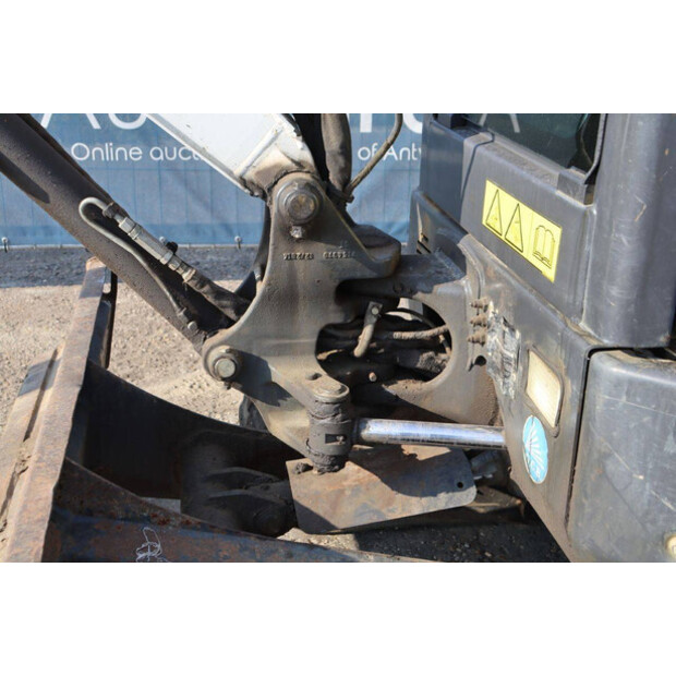 2013 BOBCAT E26-42542404