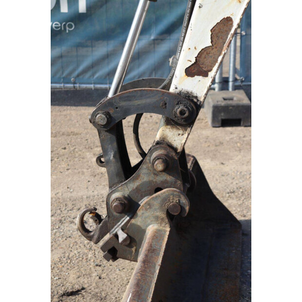 2015 بوبكات E26-42542486
