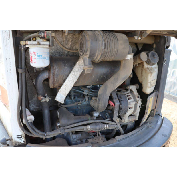 2015 بوبكات E26-42542513