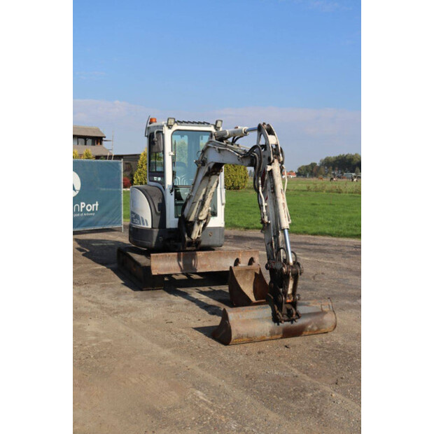 2014 دووسان DX30Z-42542532