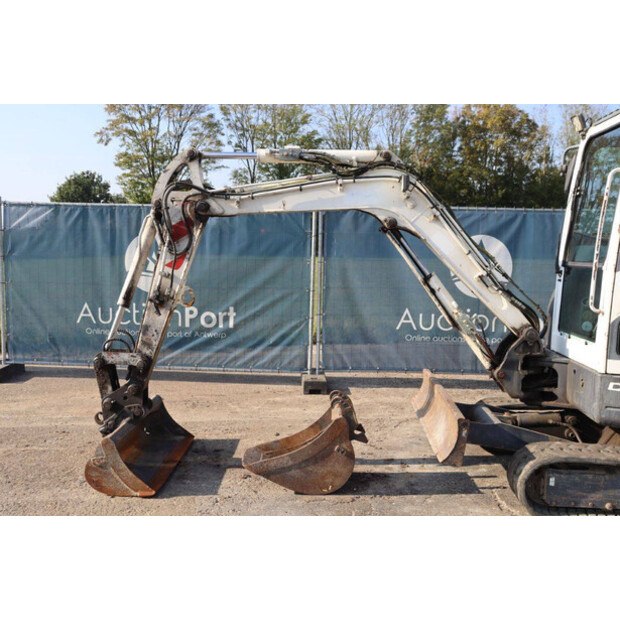 2014 دووسان DX30Z-42542540