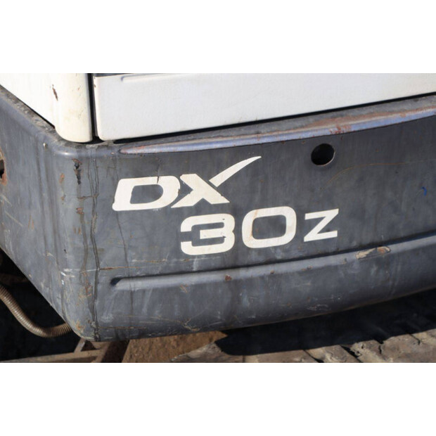 2014 دووسان DX30Z-42542546