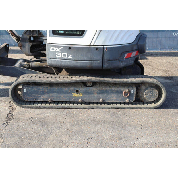 2014 دووسان DX30Z-42542547
