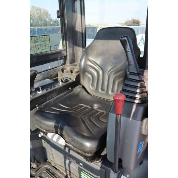 2014 دووسان DX30Z-42542553