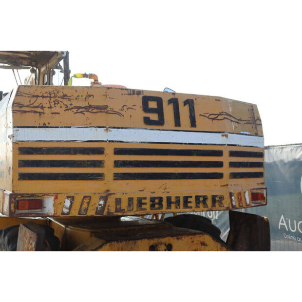 1977 ليبهير A911C-42542696