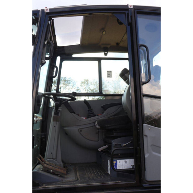 2018 يانمار B110W-42542946