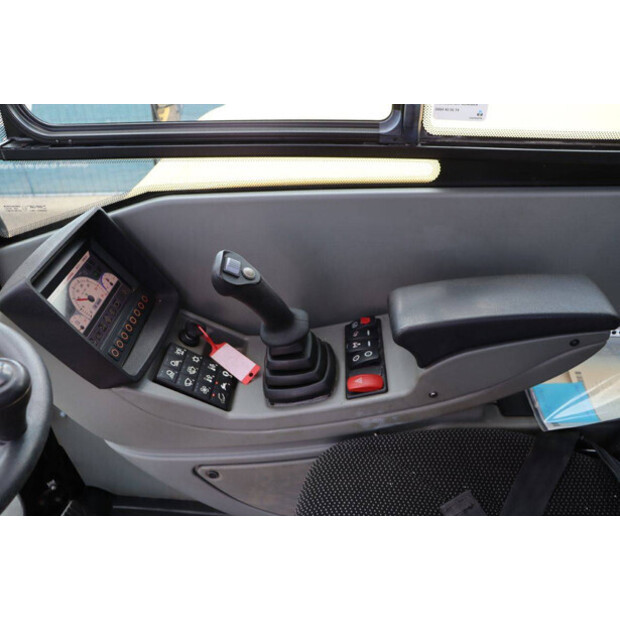 2018 يانمار B110W-42542951