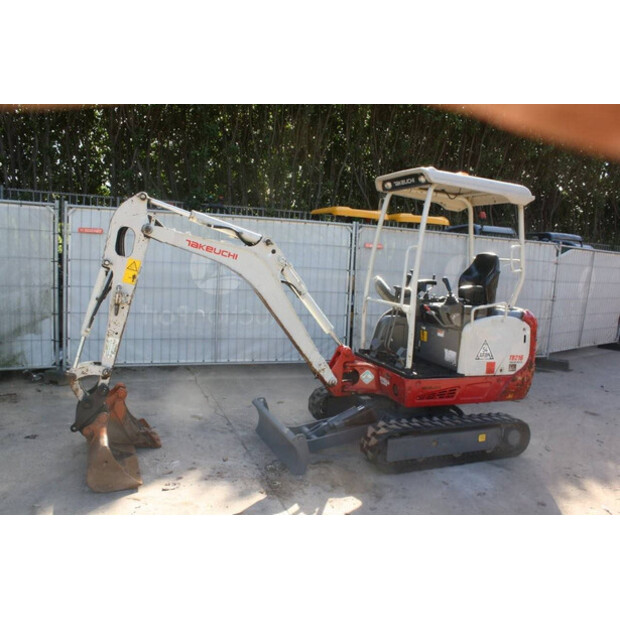2017 TAKEUCHI TB216-42543083