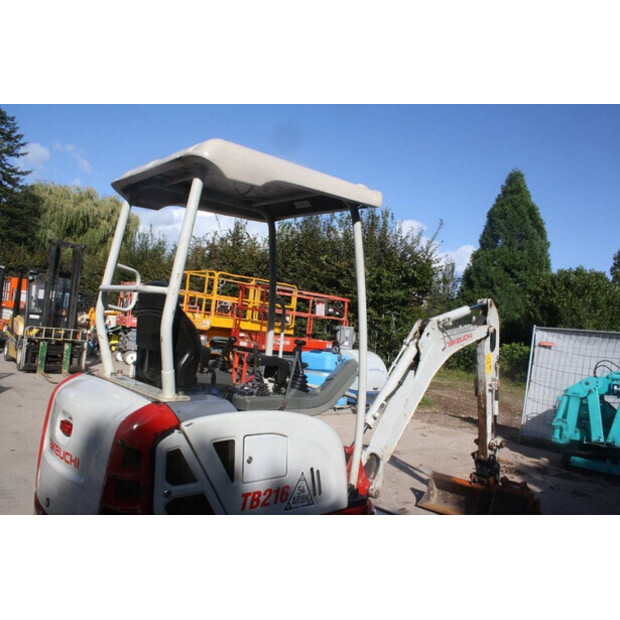 2017 TAKEUCHI TB216-42543087