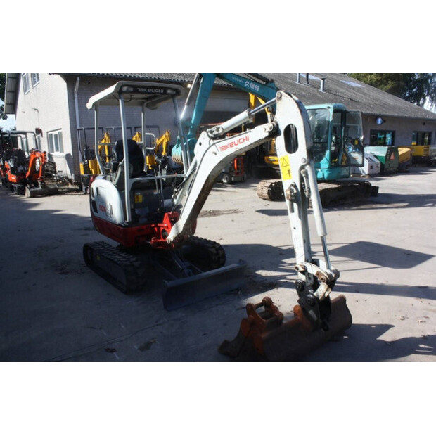 2017 TAKEUCHI TB216-42543091