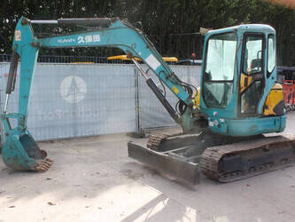 صورة ل حفارات مجنزرة 2012 كوبوتا KX155-3SZ