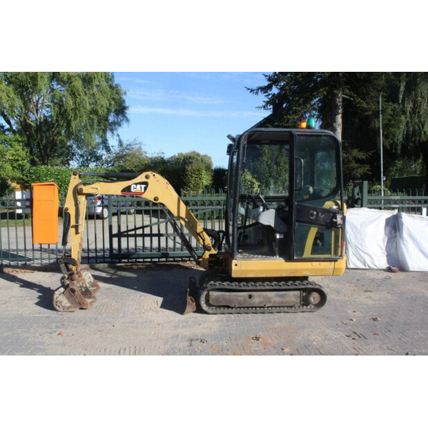 2011 Caterpillar 301.6C-42543169