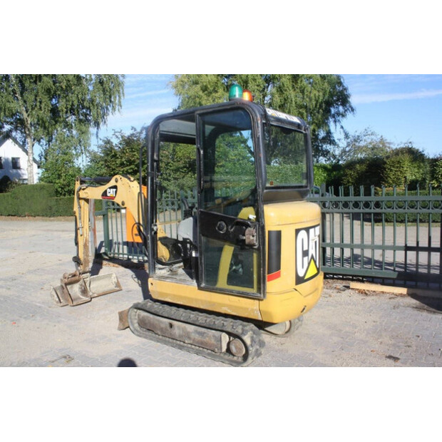 2011 Caterpillar 301.6C-42543171