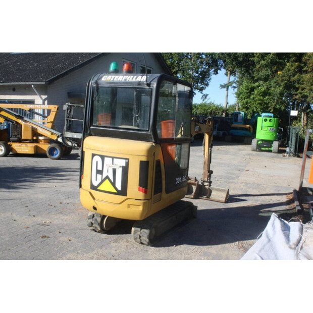 2011 Caterpillar 301.6C-42543175