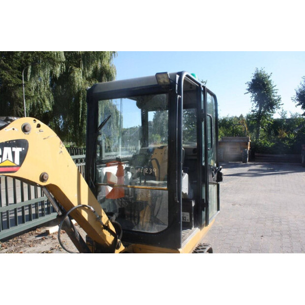 2011 Caterpillar 301.6C-42543176