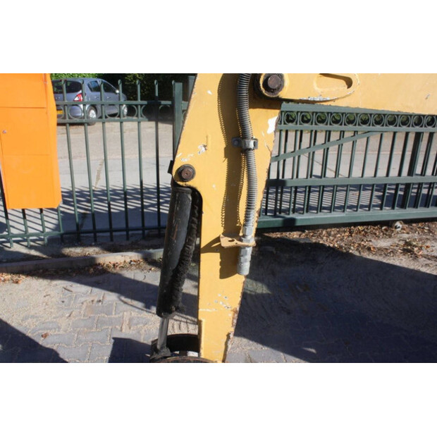 2011 Caterpillar 301.6C-42543179