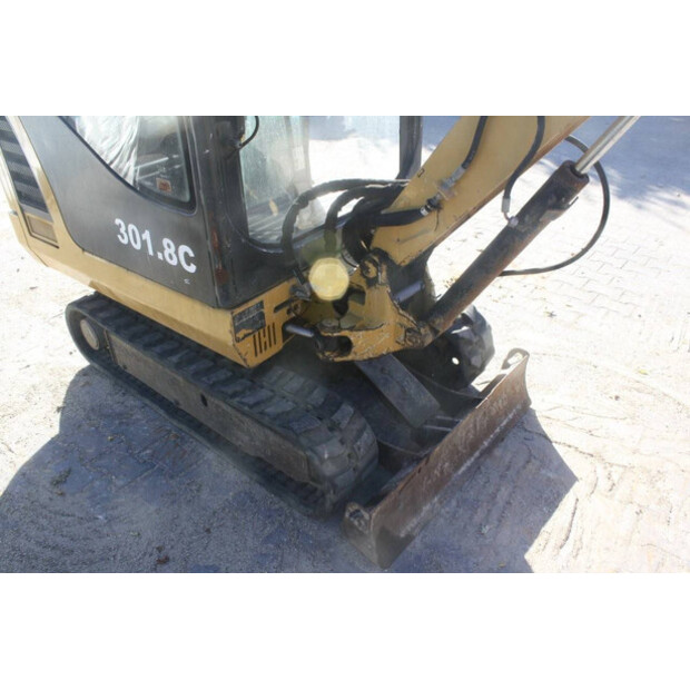 2011 Caterpillar 301.6C-42543182
