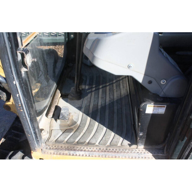 2011 Caterpillar 301.6C-42543187