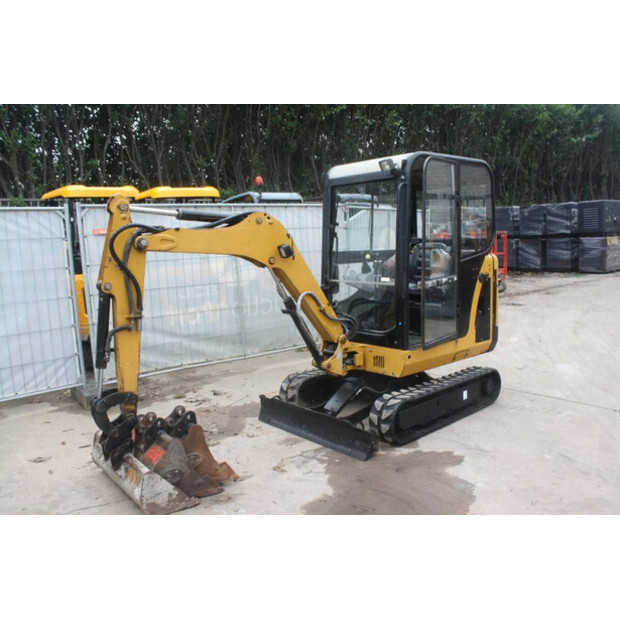 2015 Caterpillar 301.8C-42543235