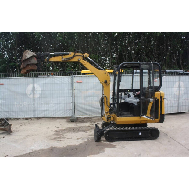 2015 Caterpillar 301.8C-42543237