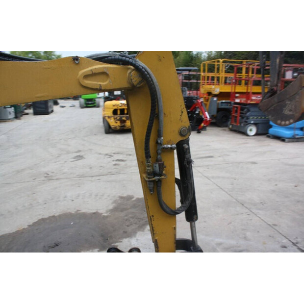 2015 Caterpillar 301.8C-42543243