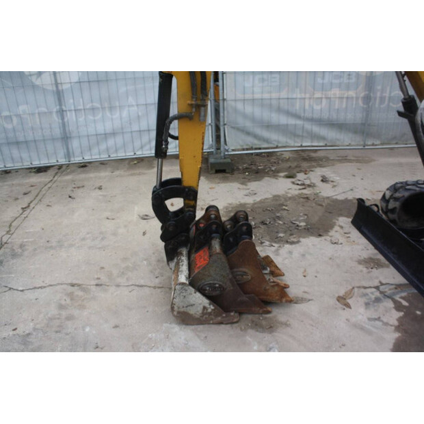 2015 Caterpillar 301.8C-42543244