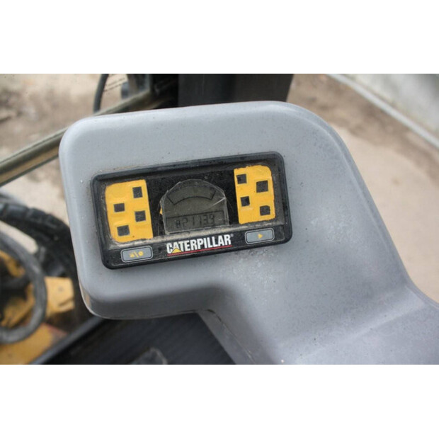 2015 Caterpillar 301.8C-42543248