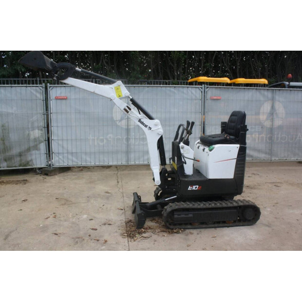 2010 بوبكات E08-42543326