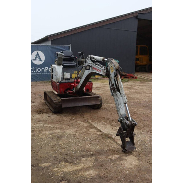 2013 TAKEUCHI TB215R-42543660