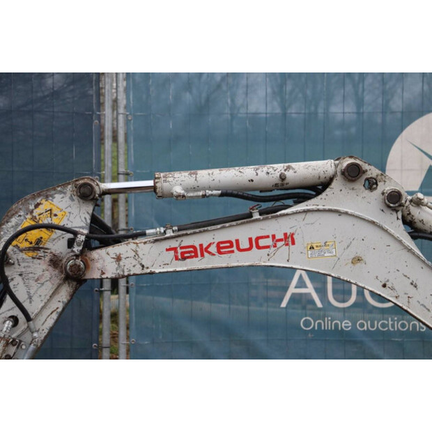 2013 TAKEUCHI TB215R-42543667
