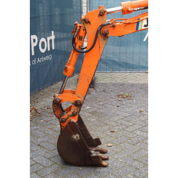 TAKEUCHI TB080-42544277