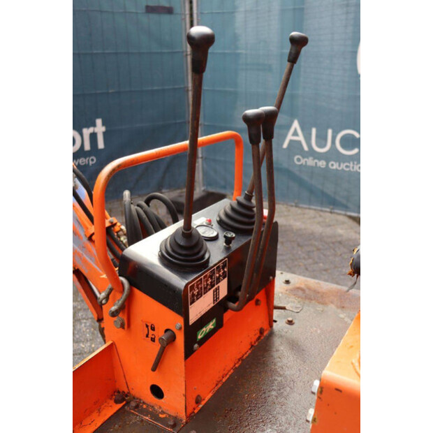 TAKEUCHI TB080-42544290